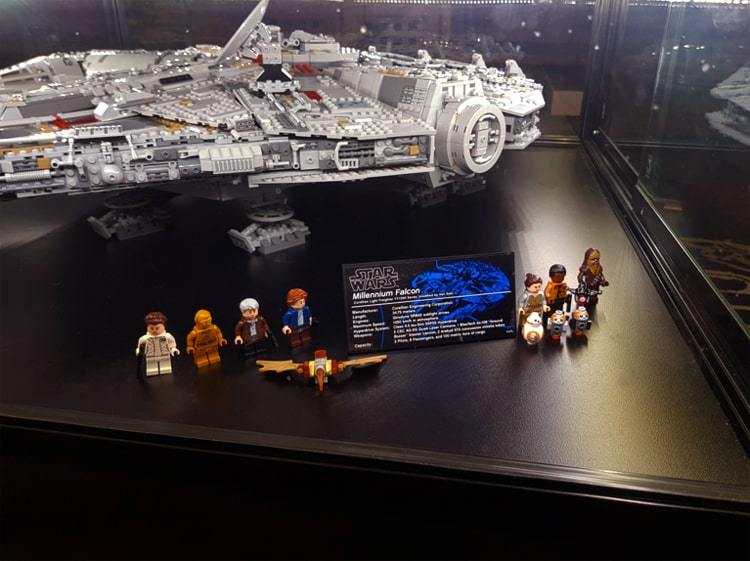 Lego Display Case with Lights: Illuminate Your Collection!