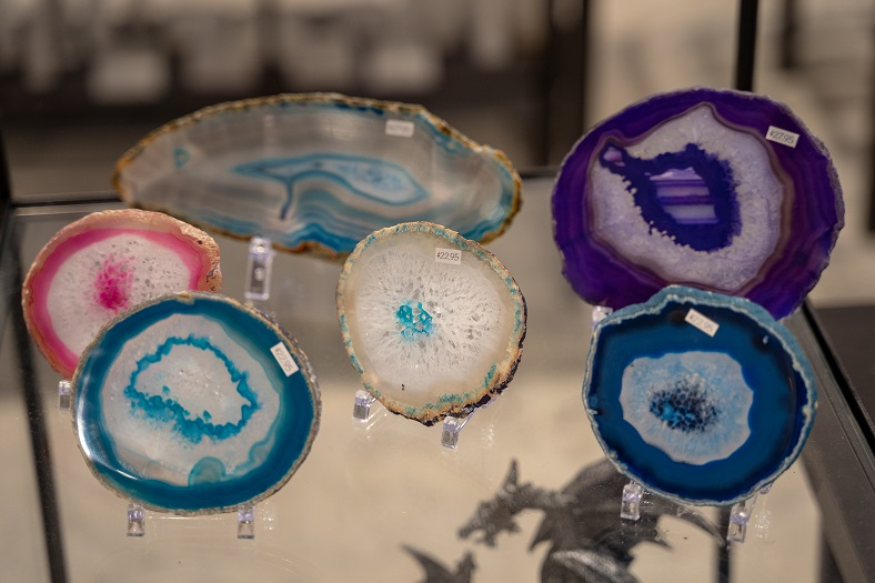 Let your collection sparkle with this gemstone display case guide 