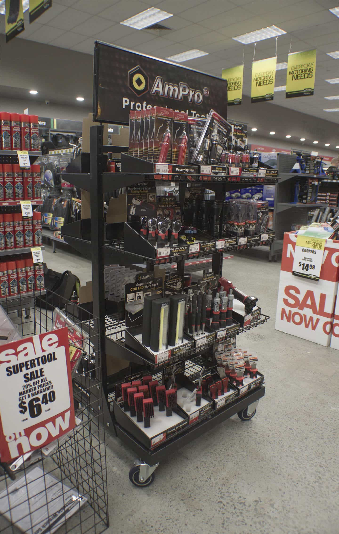 Display Solutions for Automotive Businesses | Showfront Retailers ...