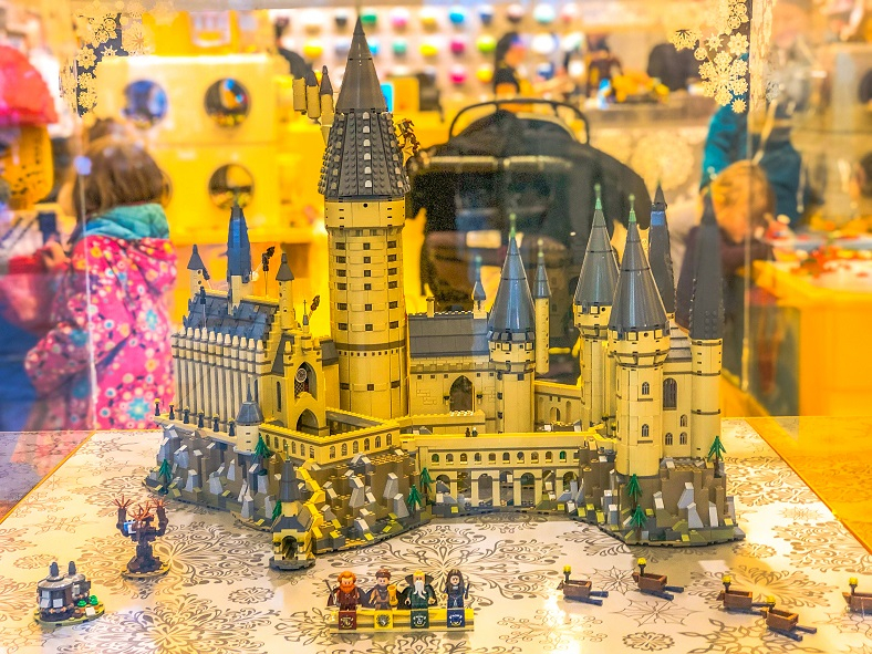 Put your favourite Harry Potter Lego on show with a Harry Potter Lego Display Cabinet from Showfront, Australia. 